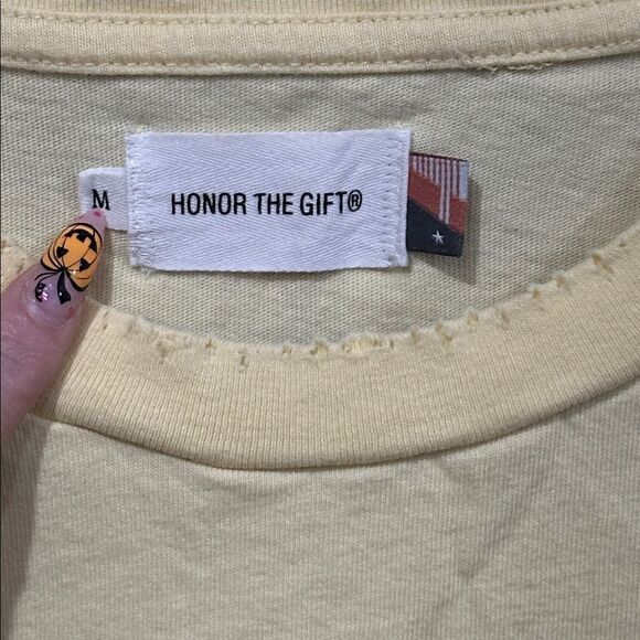 Honor the Gift Men's Cinema SS Tee in Yellow Cream! - Picture 3 of 3